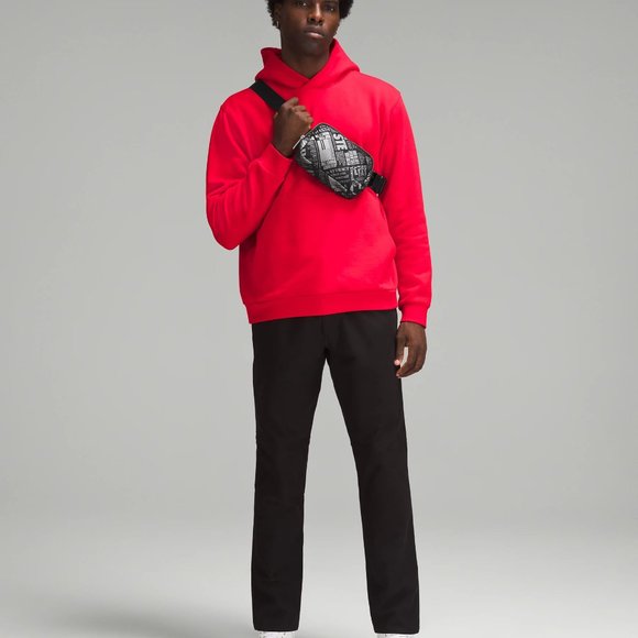 Lululemon Everywhere Belt Bag 1L Manifesto Print in Black/Silver, BNWT - Picture 2 of 7